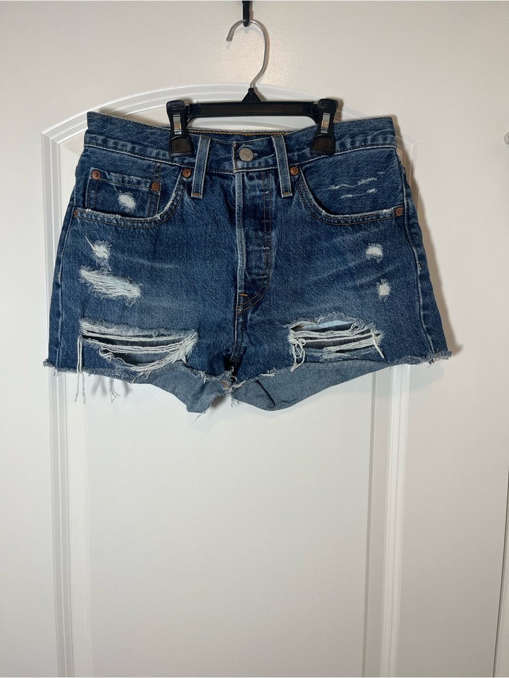 Levi’s Distressed High-Rise Denim Shorts - Dark Blue